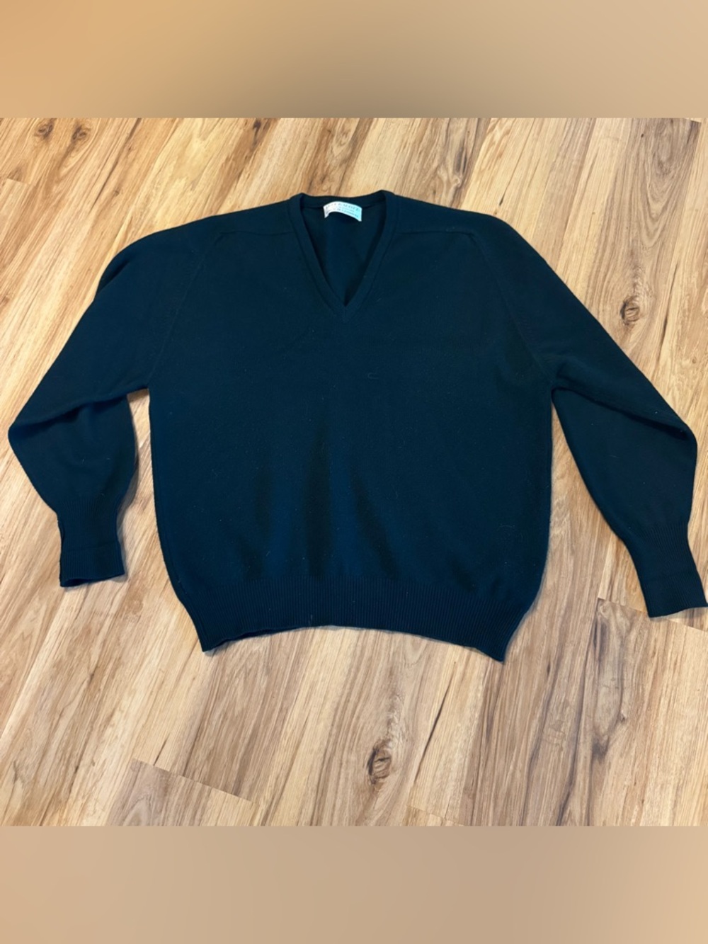 Lyle & Scott Men's Black V-Neck Knit Sweater cashmere wool blend